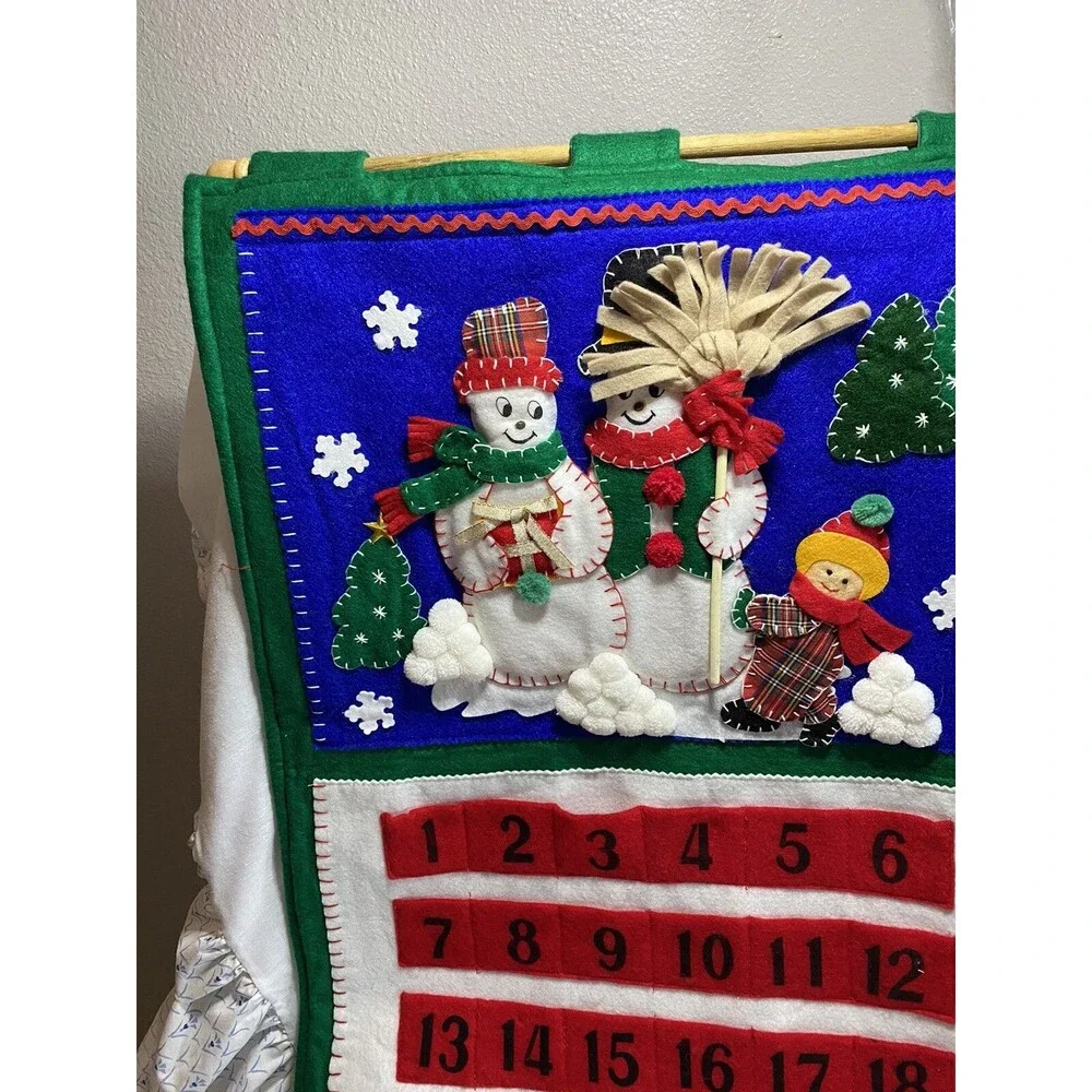 Snowmen Advent Calendar With  24 Pockets Present In The Pockets  26 X 18 Inch